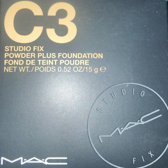 x1 MAC C3 STUDIO FIX POWDER PLUS FOUNDATION BRAND NEW BOXED - Picture 1 of 12